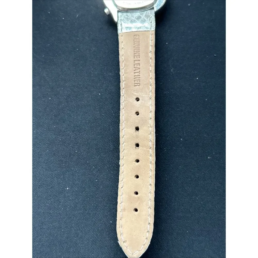 Gossip White Dial Silver Tone Case And Band Women’s Quartz Watch